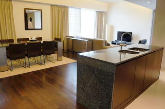 Brand new leased hold condo. Next door to Four seasons hotel 136.5 sq.m. Fully furnished 2 bedrooms. Private Lift.