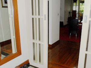 Super location condo for sale in chidlom area. A few steps to Central Department and Chidlom BTS. Exclusive and small compound 109.5 sq.m. One huge bedroom. High ceiling!!!