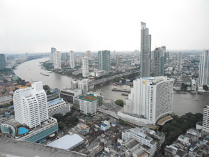 Condo for sale in Silom area River view 68.27 sq.m. Bared shell Studio. Easy access to BTS. High floor & Panoramic spectacular river view.