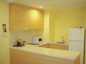 Condo for sale in Sukhumvit 22 active location in heart of Sukhumvit. Luxury style 55 sq.m. 1 bedroom very good price!