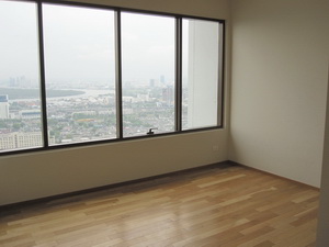 PENTHOUSE Brandnew Condo for sale in The Emporio Place 3+1 bedrooms 234 sq.m. Duplex style, Bright and Best View. GOOD DEAL!!!