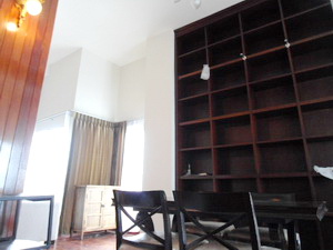 Sub-Penthouse brandnew condition for sale. 2 bedrooms 160 sq.m. Luxury with real top class wooden floor. High celing 3 meters. Easy access to Thonglor BTS. Only 97,000 Baht/sq.m.