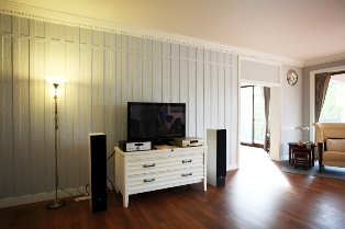 Riverside Condo for sale in Bangkok Changwattana area. spacious 330 sq. metres with tranquil atmosphere with river view. 3 bedrooms.