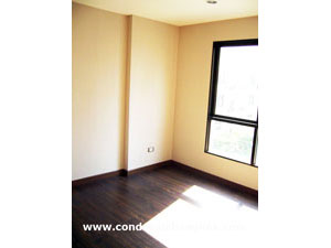 Condo for sale in�Bangkok Silom. 1 bedroom 44 sq.m. Very convenient location. A few minutes to BTS 