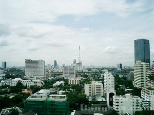 2 bedrooms 140 sq.m. condo for sale in Bangkok Sukhumvit 39 DS Tower 2. Good size and comfortable.