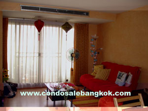 Very cheap 2 bedrooms 75 sq.m. condo for sale in Bangkok. Sukhumvit prime area.