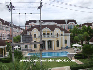 Townhouse for sale Near French School. Good price & good location!!! 