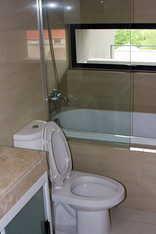 Brand new condo for sale in Bangkok. Walk to Lumpini Park. 1 bedroom 45 sq.m.