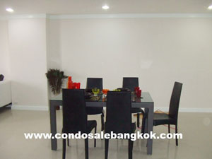 Tasefully condo for sale in Bangkok Sukhumvit near Prompong BTS. 3 bedrooms 146 sq.m.�CHEAP SALE!!!