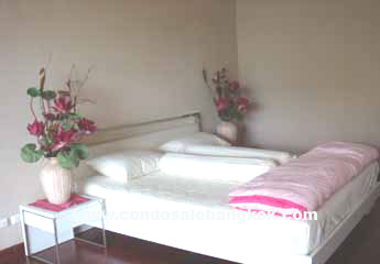 New condo for sale in Bangkok Sukhumvit 11. Spacious 2 bedrooms 140 sq.m. exclusive wing.