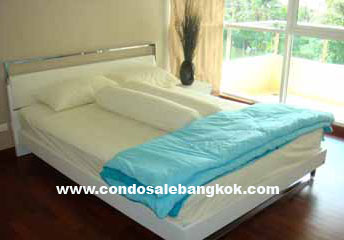 New condo for sale in Bangkok Sukhumvit 11. Spacious 2 bedrooms 140 sq.m. exclusive wing.