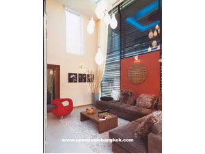 New townhouse for sale in Bangkok. Sukhumvit 55 (Thonglor) with private pool. Modern style. High ceiling.