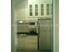 Townhouse for sale in Bangkok Sathorn near BTS. 4 storeys 400 sq.m. 5 bedrooms