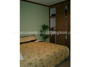 Riverside condo for sale in Bangkok. 96.08 sq.m. 2 bedrooms. Riverview.