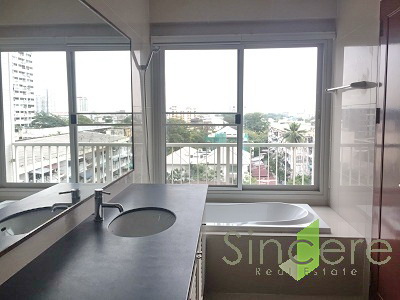 Only 89K/sqm f/f in THONGLOR area Bangkok!!!  GOOD DEAL & BEST PRICE !!! Perfect Spacious 2 bedrooms condo for sale in Thonglor 138 sq.m. condo for sale in Bangkok. Fully furnished. Nice resident area.