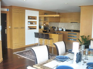 condo for sale Bangkok in Sathorn-Narathiwas 175 sq.m. 3 + 1 bedrooms