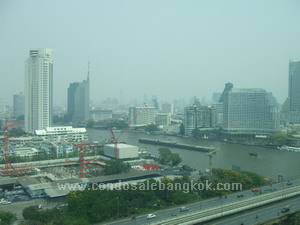 Chaopraya River View Condo for sale in Bangkok. 2 bedrooms. Bright!!