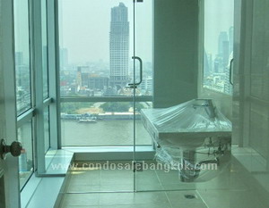 Chaopraya River View Condo for sale in Bangkok. 2 bedrooms. Bright!!
