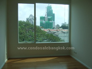 Unfurnished Condo for Sale in Bangkok Sukhumvit 23 Wind Condo. Brandnew 54 sq.m. 1 bedroom. Bright and good ventilation.