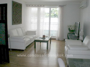 Condo for sale in Bangkok Good price. Nice & peaceful location. 2 bedrooms. Easy to Asok BTS