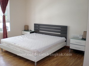 Condo for sale in Bangkok Good price. Nice & peaceful location. 2 bedrooms. Easy to Asok BTS