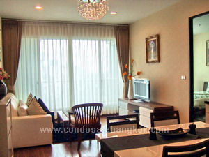 Fully furnished condo for sale 1 bedroom in Chidlom. Walk to Chidlom BTS