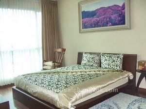 Fully furnished condo for sale 1 bedroom in Chidlom. Walk to Chidlom BTS