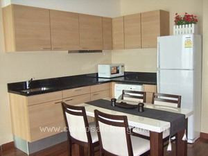 Fully furnished condo for sale 1 bedroom in Chidlom. Walk to Chidlom BTS