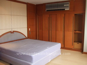 President Park condo for sale 3 bedrooms in Sukhumvit 24. Prompong BTS