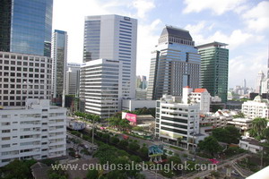 Condo for sale in Bangkok Sathorn area. Luxurious and comfortable 1 bedroom