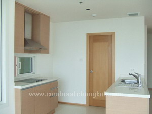 Good price in Empire Place sathorn condo. 2 bedrooms. Walk to BTS