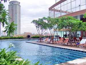 Good price in Empire Place sathorn condo. 2 bedrooms. Walk to BTS