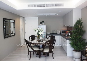Luxurious condo for sale in Bangkok Ruamruedee. 1 bedroom fully furnished.