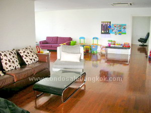 President Park condo for sale in Bangkok Sukhumvit 24. Total 223 sq.m. 3 bedrooms