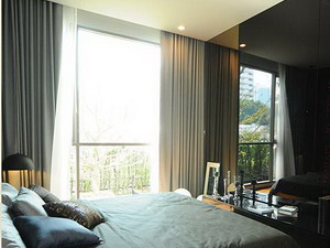 Luxury Quattro Condo for sale in Sukhumvit Thonglor. High floor 80 sq.m. 2 bedrooms High Ceiling & Clear view.