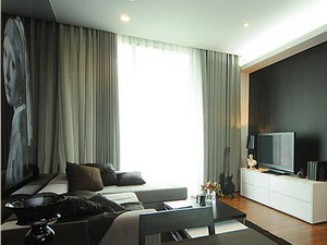 Luxury Quattro Condo for sale in Sukhumvit Thonglor. High floor 80 sq.m. 2 bedrooms High Ceiling & Clear view.