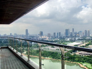 LUXURY LAKE VIEW condo for sale in Bangkok Sukhumvit area 210 sq.m. Spacious 3 bedrooms. Nice Balcony