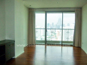 LUXURY LAKE VIEW condo for sale in Bangkok Sukhumvit area 210 sq.m. Spacious 3 bedrooms. Nice Balcony