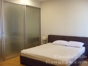 Condo for sale in Sukhumvit Bangkok 114 sq.m. 3 bedrooms 3 bathrooms Fully furnished. High ceiling .Walk to Asok BTS & Sukhumvit MRT