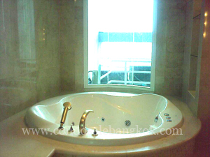 Brand new & Hi-end condo for sale in Sathorn. The Infinity. Located at Chongnonsee BTS. 215 sq.m. 3 bedrooms. Very high floor. 