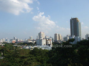 Expat moving! Renovated. 3 bedrooms 2 bathrooms 129 sq.m. Efficient layout. Nice view and full facilities. Very peaceful of residential area of Sukhumvit 39