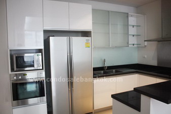 Condo for sale in Sukhumvit Bangkok. Exclusive Domus Condo. 102 sq.m. 2 bedrooms 2 bathrooms.