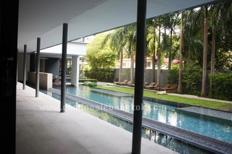 Condo for sale in Sukhumvit Bangkok. Exclusive Domus Condo. 102 sq.m. 2 bedrooms 2 bathrooms.