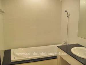 45 sq.m. 1 B/R condo for sale in Bangkok Sukhumvit 39. BRAND NEW!!!