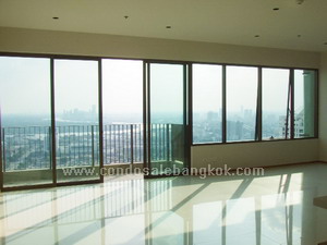 The Emporio condo for sale in Sukhumvit 24 Bangkok. 3 bedrooms 161.50sq.m. TOP FLOOR.