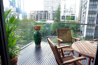 Luxurious and elegant DOMUS condo for sale in Bangkok Sukhumvit 16. Walk to Asok BTS & Sukhumvit MRT. Very nice Private compound. 212 sq.m. 3 bedrooms