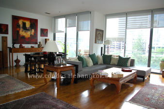 Luxurious and elegant DOMUS condo for sale in Bangkok Sukhumvit 16. Walk to Asok BTS & Sukhumvit MRT. Very nice Private compound. 212 sq.m. 3 bedrooms