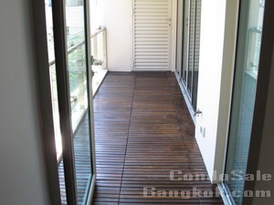Luxury condo for sale in Silom Bangkok. Good condo at Saladaeng, Silom. High Ceilings, <br />
Unfurnished Newly Renovated 3 bedrooms 140 sq.m.