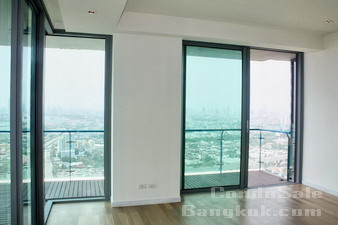 The Pano condo for sale Riverside in Bangkok Rama 3. Best layout, best unit, best price 133 sq.m. 2+1 bedrooms