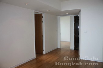 The Pano condo for sale Riverside in Bangkok Rama 3. Best layout, best unit, best price 133 sq.m. 2+1 bedrooms